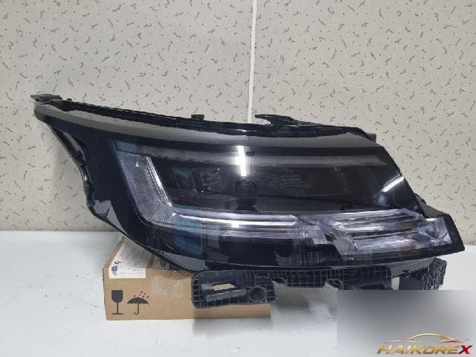 Land Rover Range Rover 2025 — фара правая M8E2-13W029