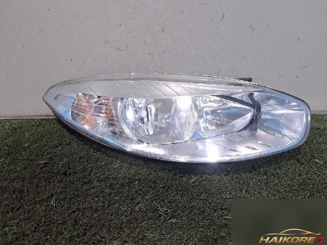 Renault SM3 2011 — фара правая 260100047R