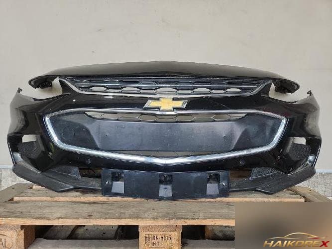 Chevrolet Malibu 2017 — бампер передний