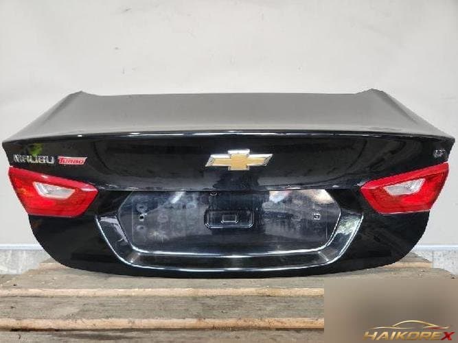 Chevrolet Malibu 2017 — крышка багажника