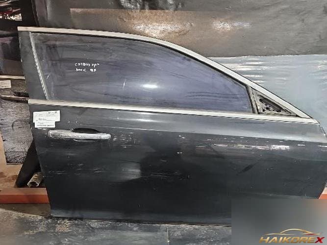 Chrysler 300 2014 — передняя дверь правая 68127960AE