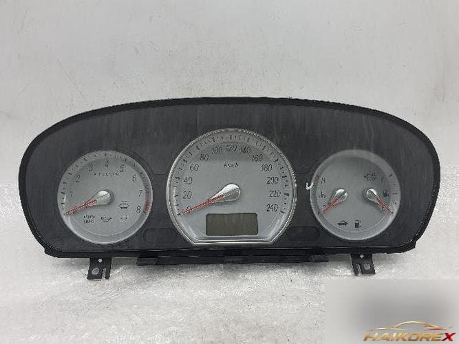Hyundai Sonata 2005 — приборная панель 94003-3K050