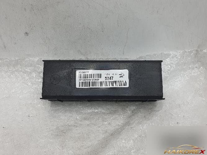 Chevrolet Cruze 2011 — модуль управления кондиционером 13505747