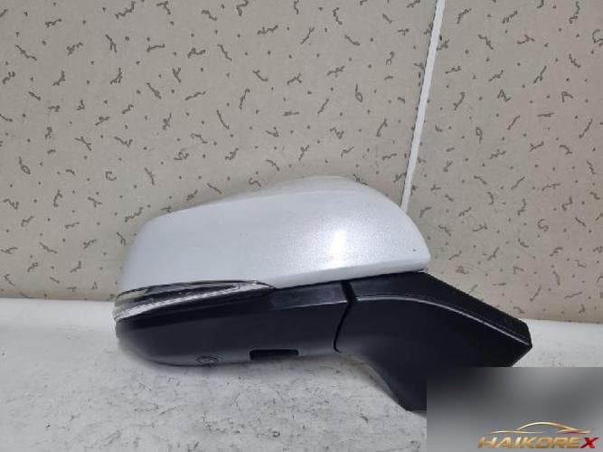 Toyota RAV4 2024 — зеркало боковое правое