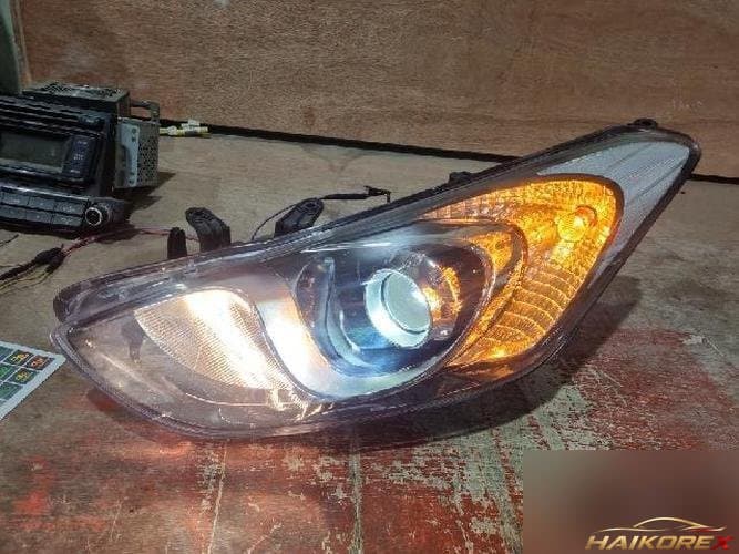 Hyundai i30 2016 — фара левая