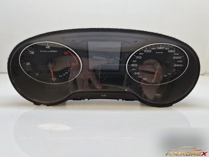 Audi A3 2014 — панель приборов 8V0920860M