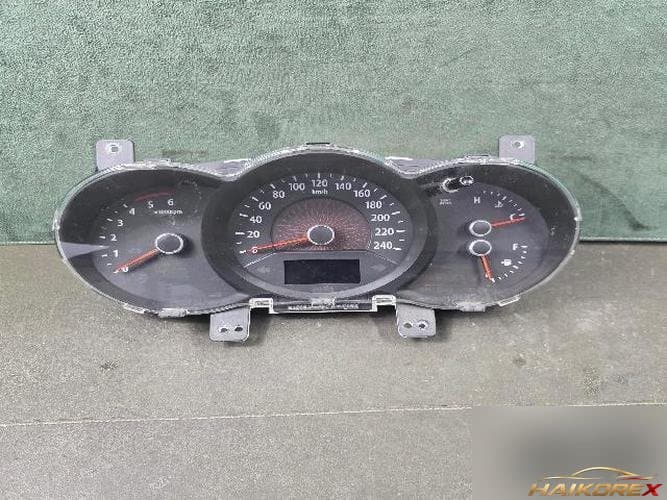 Kia Sorento 2011 — панель приборов 94003-2P191