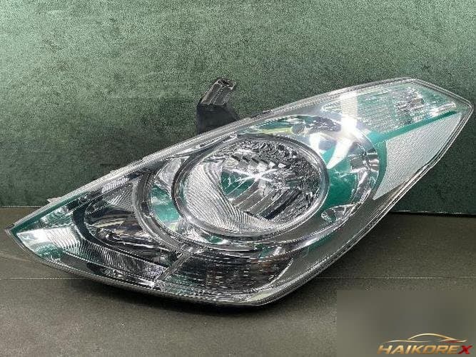 Hyundai Grandstarex 2011 — фара левая