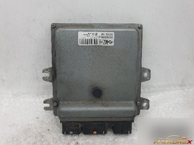 Renault SM5 2011 — ЭБУ двигателя 237100890R