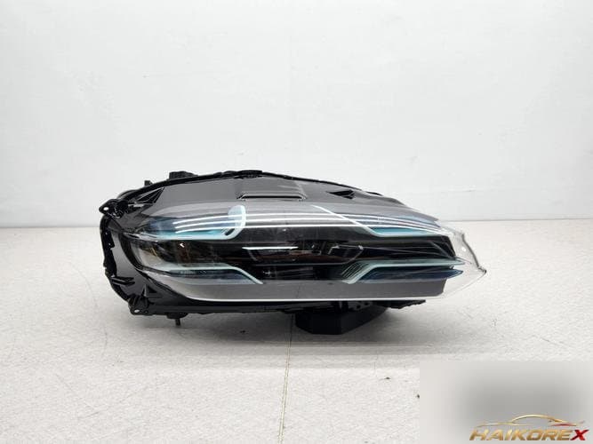 Porsche Taycan 2021 — фара правая (восстановленная)