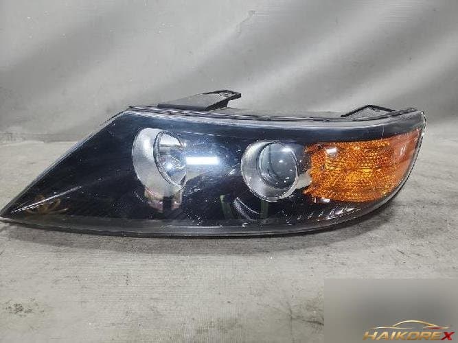 Kia Sorento 2010 — фара левая (ходовая)