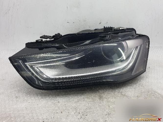 Audi A4 2016 — фара левая (HID)