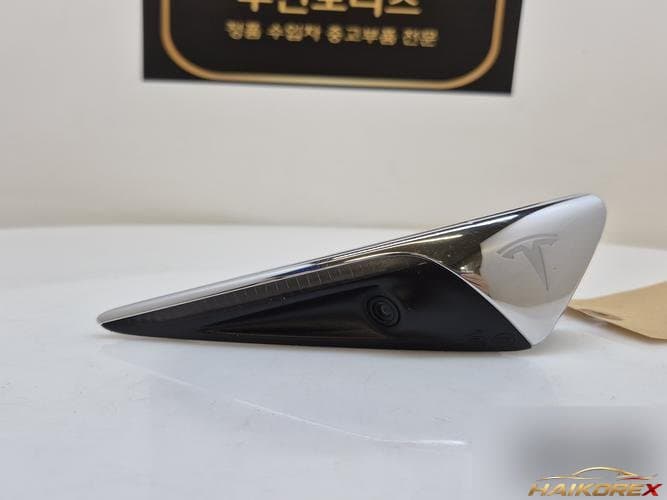 Tesla Model 3 2020 — боковая камера пассажира 149586501A