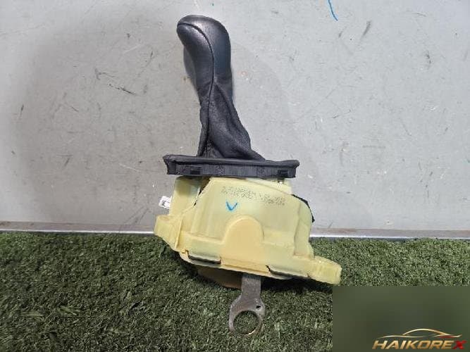 Mercedes-Benz E-Class 2004 — рычаг переключения передач A2112673124