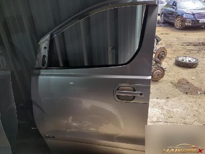 Hyundai Grand Starex 2014 — дверь передняя левая