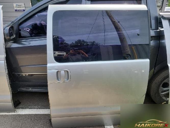 Hyundai Grand Starex 2009 — дверь задняя правая