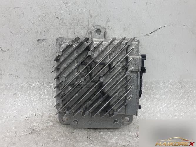 Renault SM6 2022 — усилитель звука