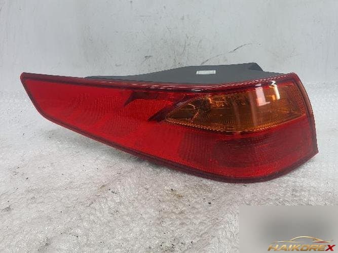 Kia K5 2014 — комбинированный фонарь задний левый