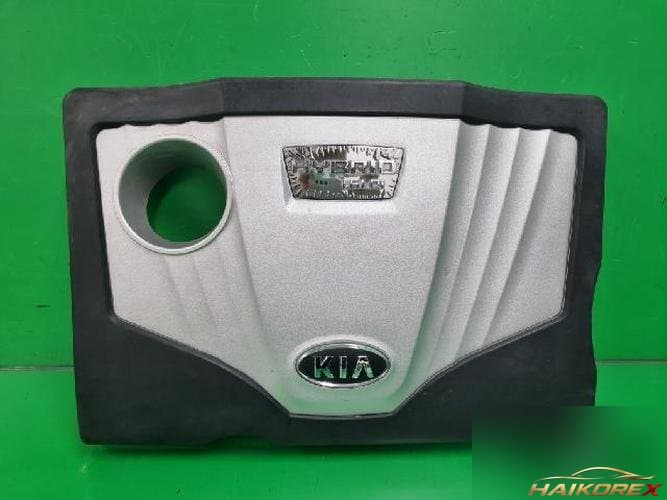 Kia Forte 2013 — крышка двигателя