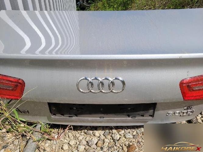 Audi A6 2014 — крышка багажника