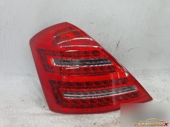 Mercedes-Benz S-Class 2006 — комбинированный фонарь задний левый