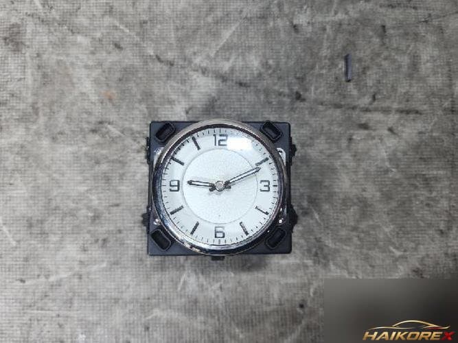 Часы приборной панели аналоговые 94510-D2000