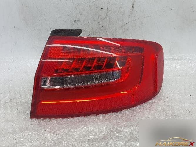 Задний фонарь правый Audi A4 8K5 945 096 AC
