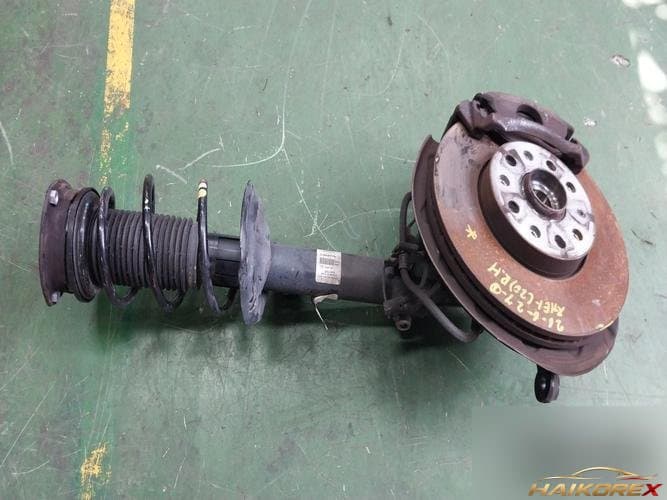 Передний поворотный кулак правый 5QM407256A