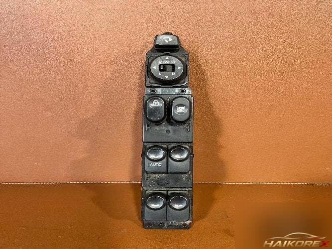 Блок переключателей стеклоподъемников 93570-1R212