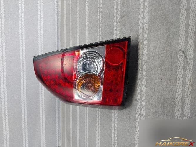 Chrysler 300 2008 — комбинированный фонарь задний левый