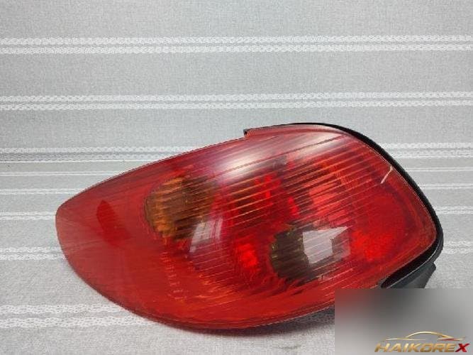 Peugeot 206 2004 — комбинированный фонарь задний левый (водителя)
