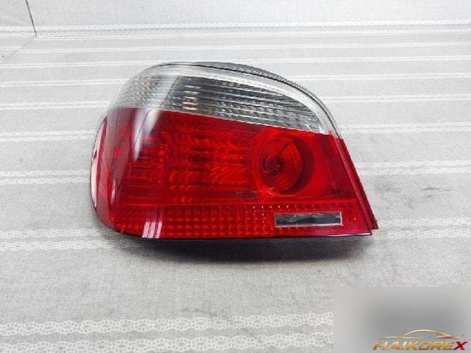 BMW 5 Series 2004 — комбинированный задний фонарь левый