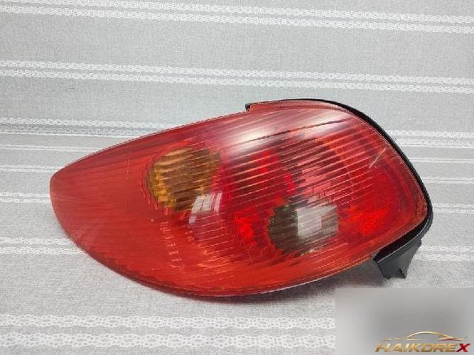 Peugeot 206 2004 — фонарь задний левый (комбинированный)