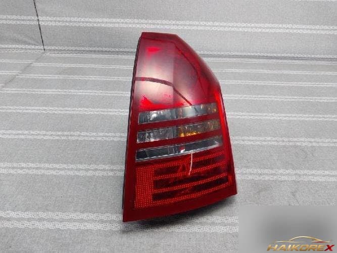 Chrysler 300 2006 — фонарь задний в сборе правый