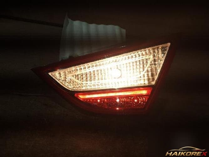 Hyundai Sonata 2011 — задний фонарь правый внутренний 92404-3S100