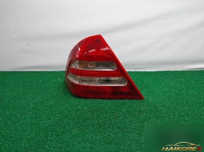 Mercedes-Benz C-класс 2003 — комбинированный фонарь задний левый 203 820 01 64 L