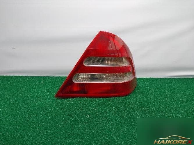 Mercedes-Benz C-класс 2003 — комбинированный фонарь задний правый (пассажирский) 203 820 02 64 R
