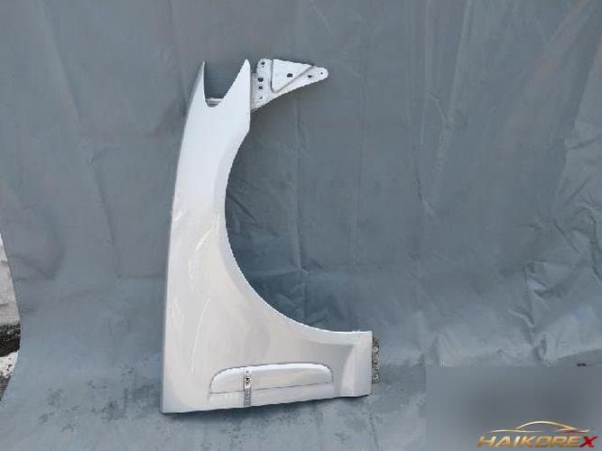 Jaguar XF 2010 — крыло правое 8X2316005AF