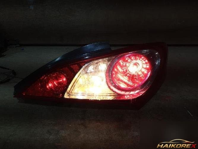 Hyundai Genesis 2011 — фонарь задний правый наружный 92402-2M000