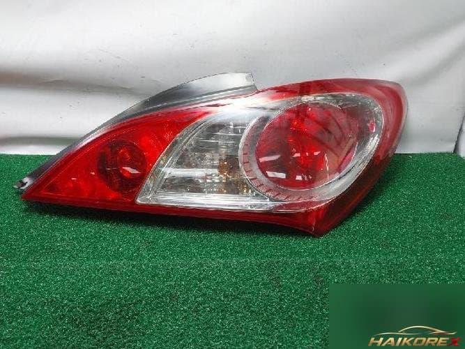 Hyundai Genesis 2010 — фонарь задний комбинированный правый (пассажирский)