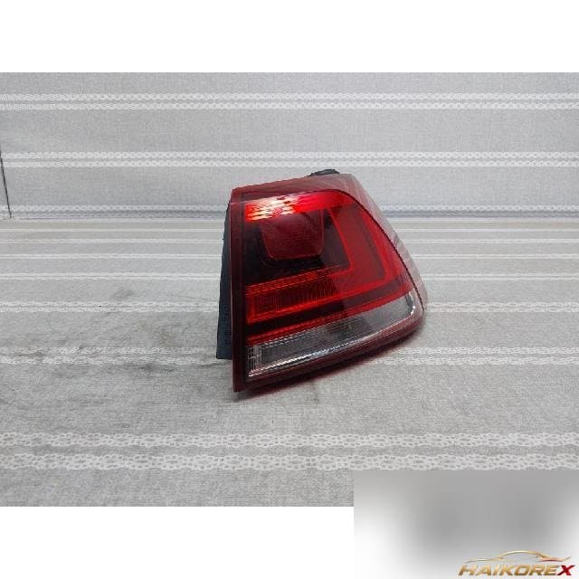 Volkswagen Golf 2013 — комбинированный фонарь задний правый