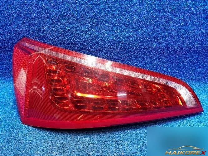 Audi Q5 2012 — задний фонарь левый (наружный) 8R0945093A