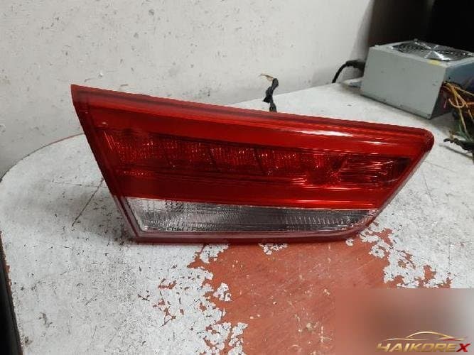 Kia K5 2016 — фонарь задний левый внутренний (92403-D4200)