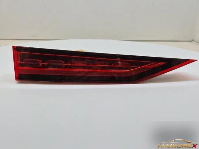 Volvo V60 2023 — фонарь задний внутренний левый 32228904