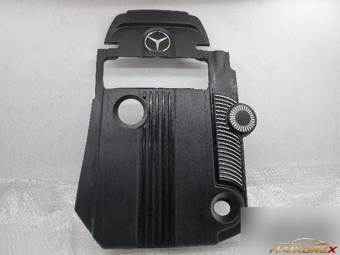 Mercedes-Benz C-Class 2011 — крышка двигателя A271 010 12 67