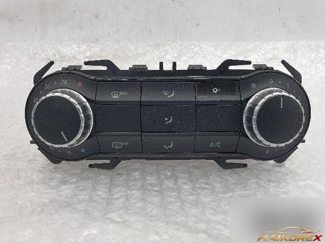 Mercedes-Benz B-Class 2012 — переключатель обогрева и кондиционера A2469004405