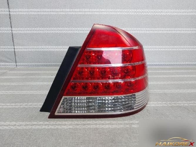 Ford Five Hundred 2006 — комбинированный фонарь задний правый